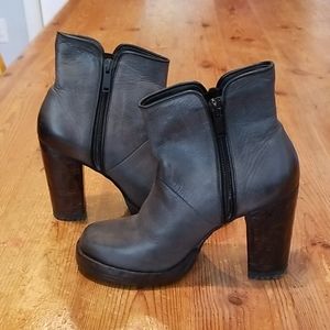 Fluevog Double Dutch boots 6.5